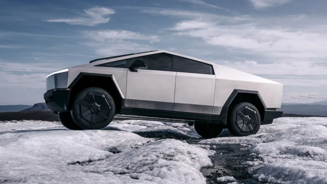 Tesla’nın En Güçlü Canavarında 657 Bin TL’lik Dev Fırsat